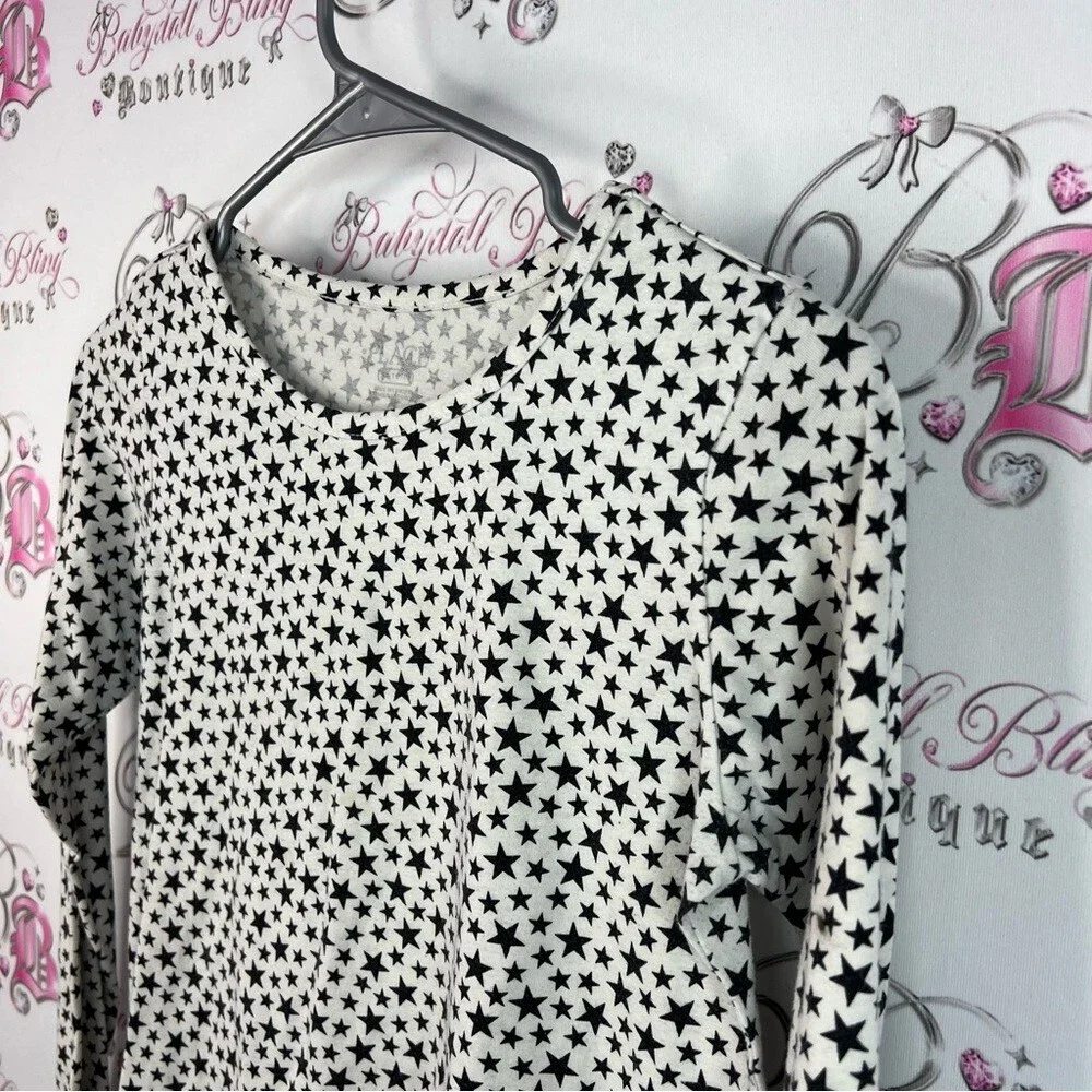 The Children's Place Black and White Star Long Sleeve Tee stars ✨